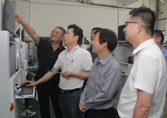 國家產(chǎn)業(yè)基礎(chǔ)專家委員會(huì)專家、尋找中國制造業(yè)隱形冠軍編委會(huì)到我司考察指導(dǎo)